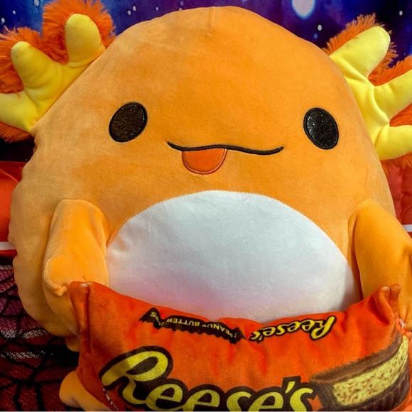 Giant Zuru Snackles Axolotl Orange Reese's Reeses XL Limited Edition Collectible - Picture 10 of 16